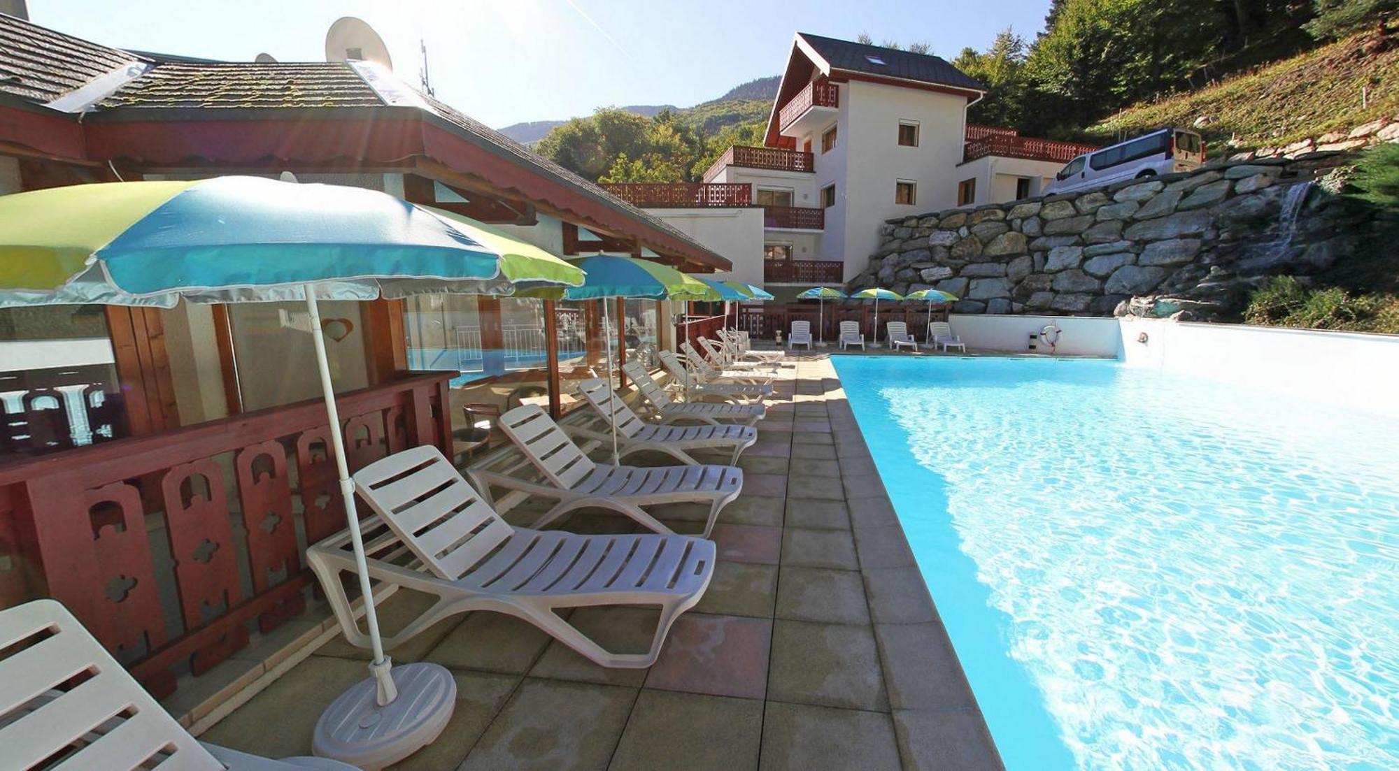 ברידס-לס-באן Hotel Les Chalets מראה חיצוני תמונה